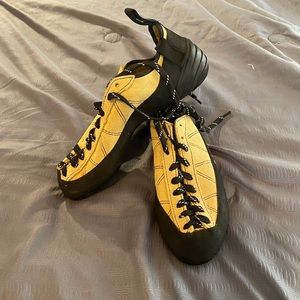 Mad Rock Science Friction Climbing Shoes